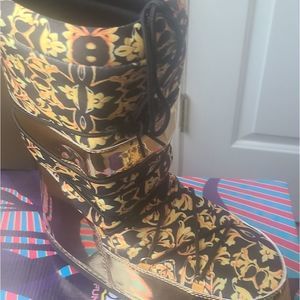 Baroque Print, Snow Boots